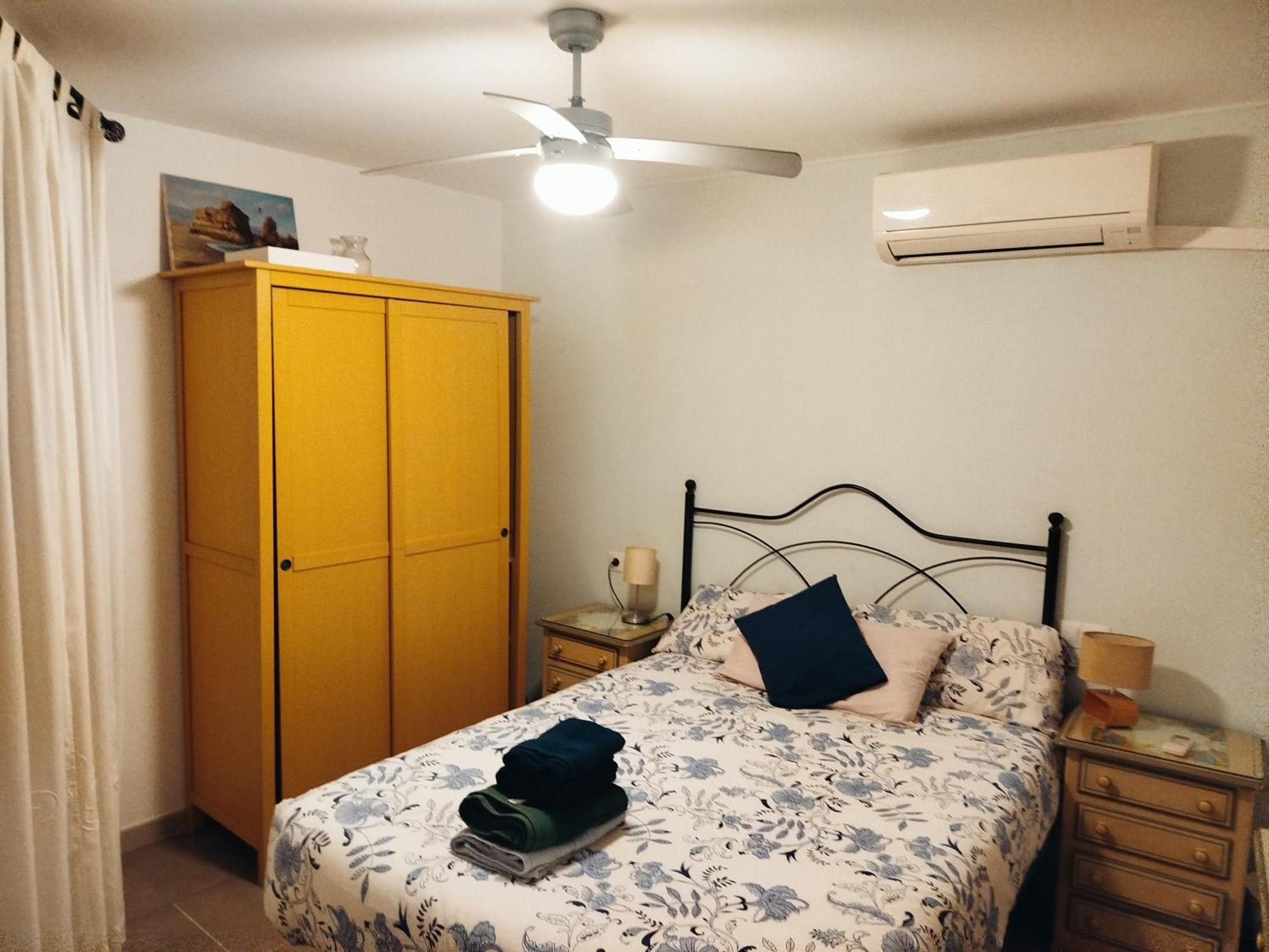 Apartamentos Malaga Centro Hernan Ruiz De 4 A 8 Personas ภายนอก รูปภาพ
