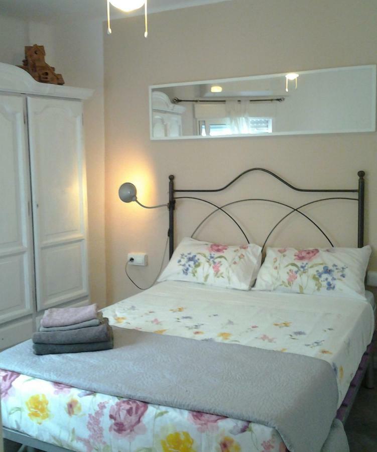 Apartamentos Malaga Centro Hernan Ruiz De 4 A 8 Personas ภายนอก รูปภาพ